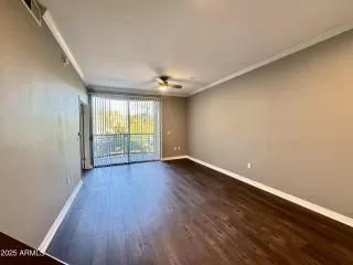 Photo #5: 6823252 Listing