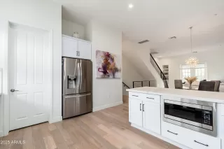 Photo #4: 6823285 Listing 