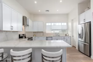 Photo #6: 6823285 Listing 