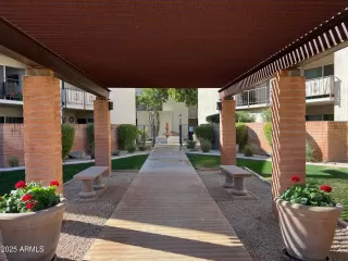 Photo #1: 6823344 Listing 