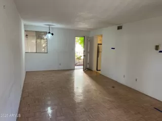 Photo #5: 6823344 Listing 