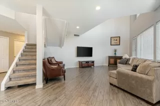 Photo #6: 6823372 Listing 