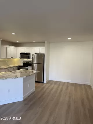 Photo #4: 6823506 Listing 