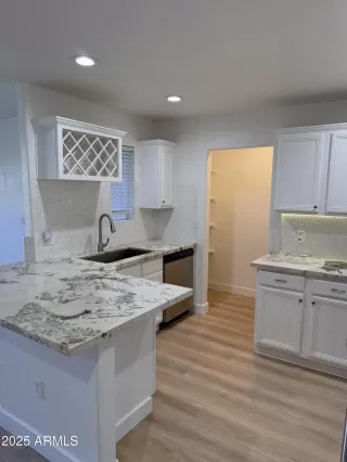 Photo #6: 6823506 Listing 