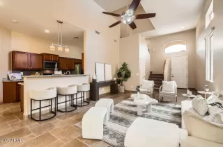 Photo #2: 6823638 Listing