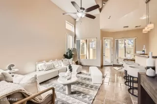 Photo #3: 6823638 Listing