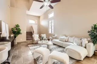 Photo #4: 6823638 Listing