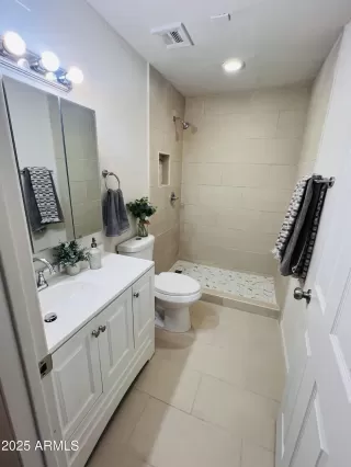 Photo #2: 6823783 Listing 