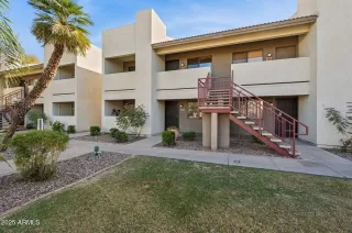 More Details about MLS # 6823821 : 3301 E EARLL DRIVE#210