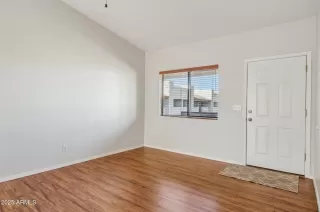 Photo #4: 6823821 Listing