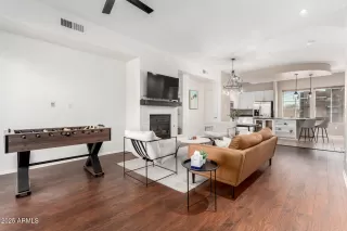 Photo #3: 6823910 Listing