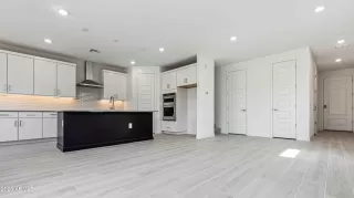 Photo #2: 6823927 Listing
