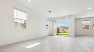 Photo #3: 6823927 Listing