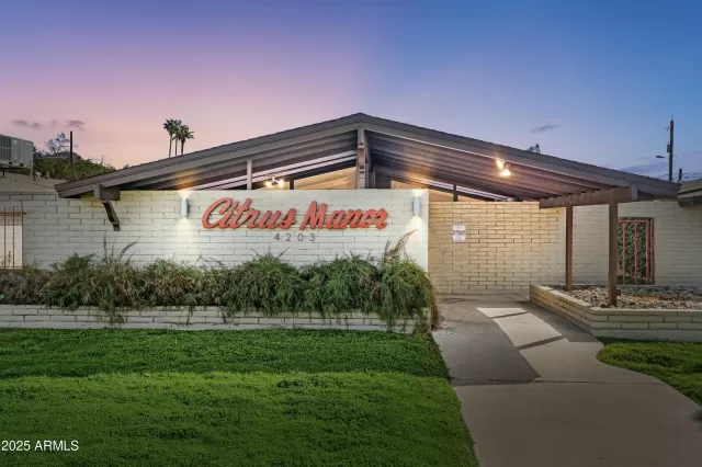 MLS: 6823929 Condo For Sale