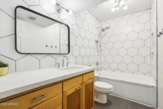 Photo #1: 6823987 Listing