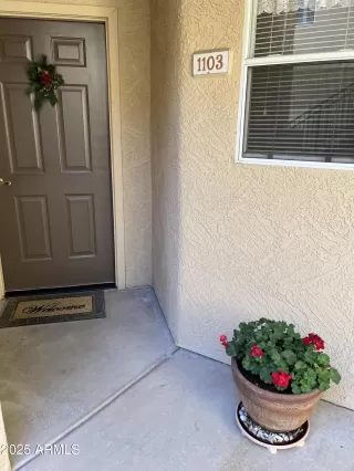 Photo #1: 6824040 Listing