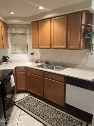 Photo #5: 6824040 Listing