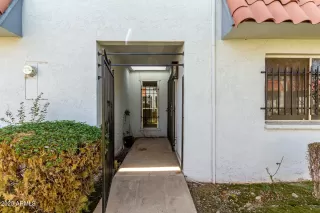 Photo #4: 6824082 Listing