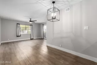 Photo #5: 6824082 Listing