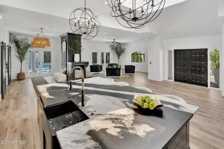 Photo #4: 6824096 Listing 