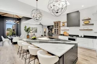 Photo #5: 6824096 Listing 