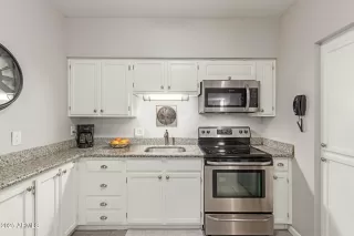 Photo #2: 6824203 Listing