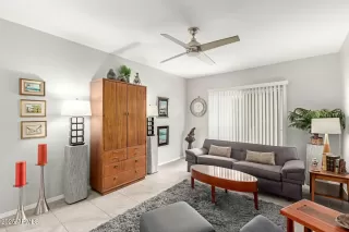 Photo #6: 6824203 Listing