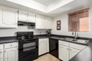 Photo #4: 6824220 Listing