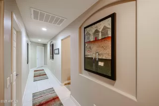 Photo #1: 6824311 Listing