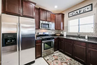 Photo #3: 6824311 Listing