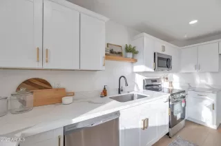 Photo #1: 6824357 Listing