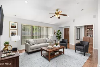 Photo #3: 6824382 Listing