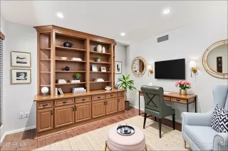 Photo #5: 6824382 Listing