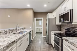 Photo #1: 6824457 Listing