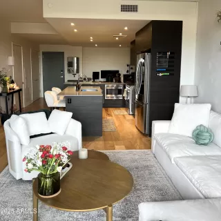 Photo #1: 6824500 Listing