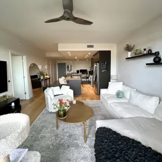 Photo #6: 6824500 Listing