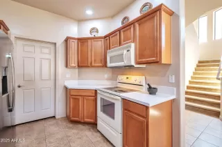 Photo #3: 6824611 Listing 