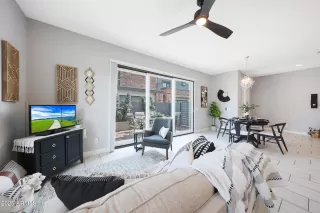 Photo #5: 6824762 Listing 