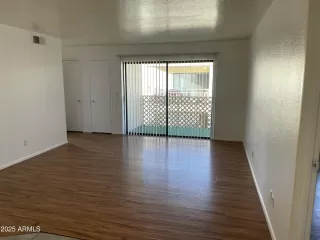 Photo #2: 6824804 Listing 