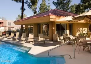 Photo #2: 6824901 Listing