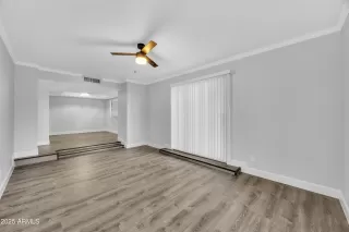 Photo #5: 6824901 Listing