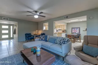 Photo #4: 6825386 Listing