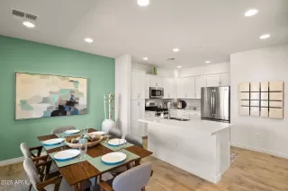 Photo #4: 6825411 Listing 