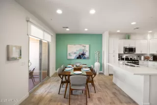 Photo #5: 6825411 Listing 