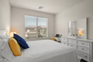 Photo #6: 6825413 Listing