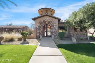 Photo #3: 6825449 Listing