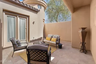 Photo #6: 6825449 Listing