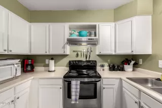 Photo #5: 6825559 Listing 