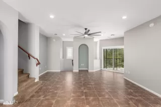 Photo #4: 6826124 Listing