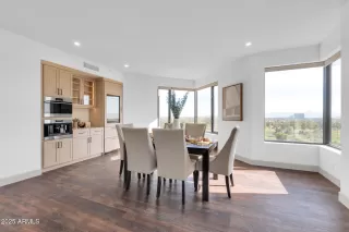 Photo #6: 6826278 Listing 